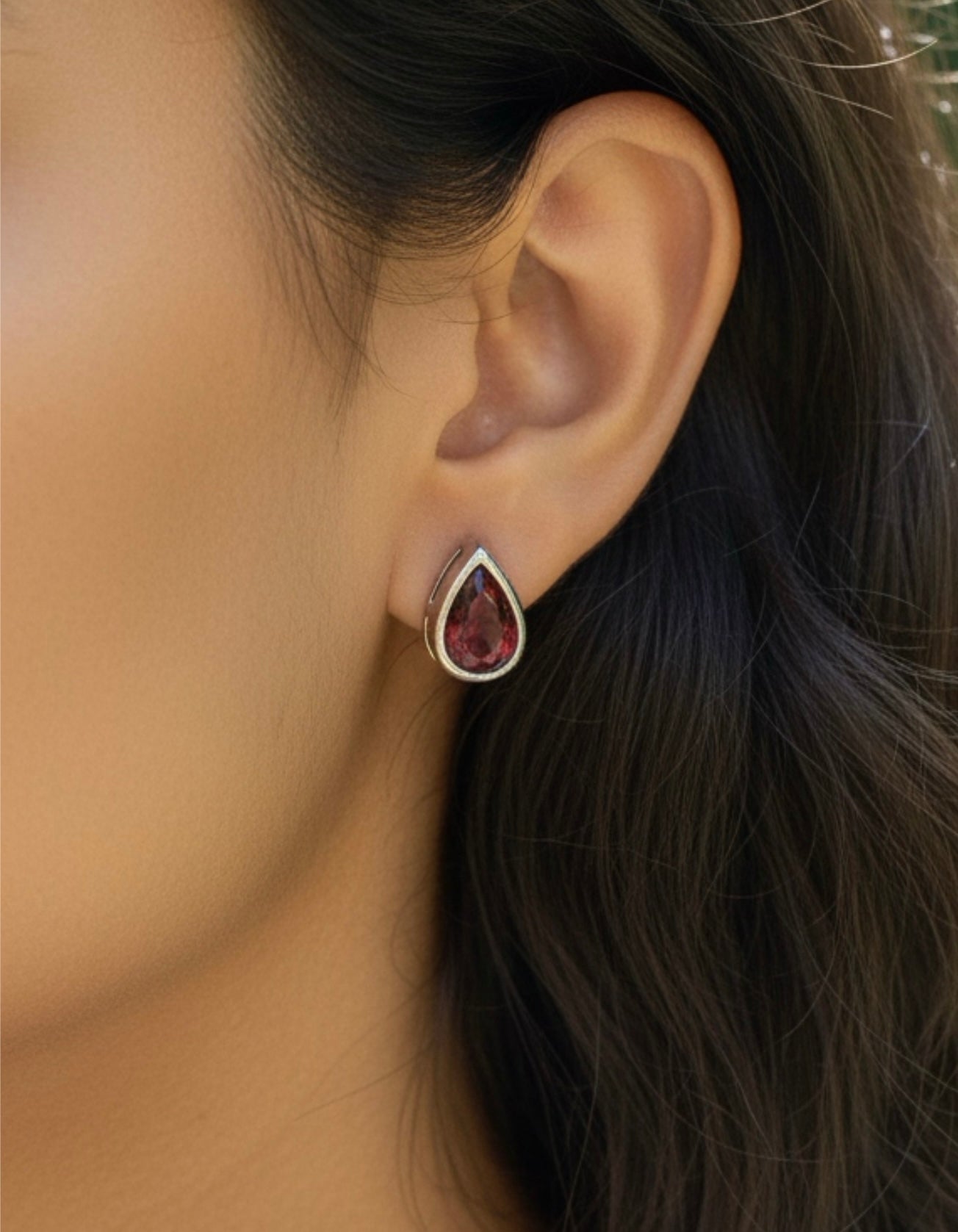 Lal Garnet Taşlı 925 Ayar Gümüş Küpe .