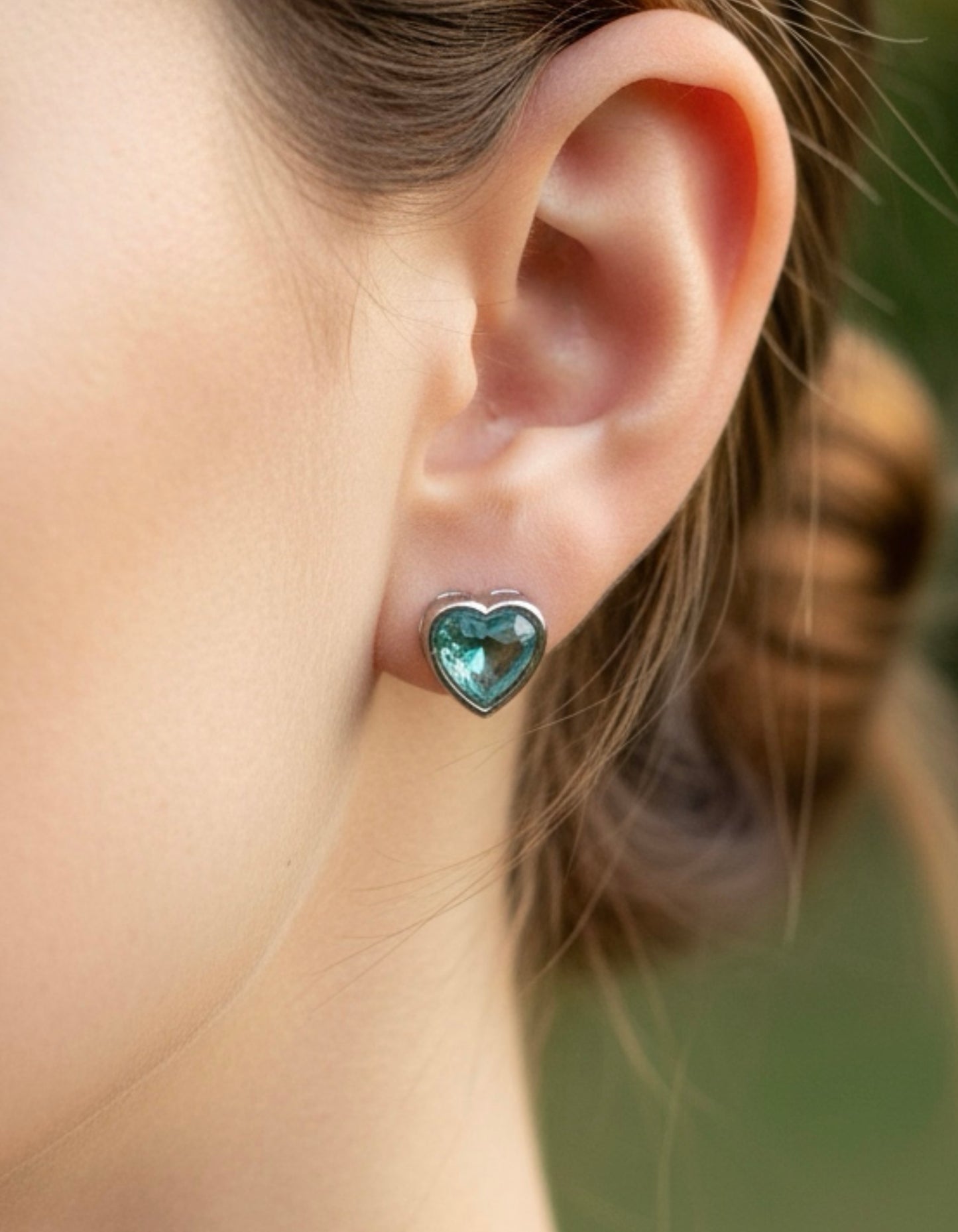 Akuamarin Taşlı 925 Ayar Gümüş Küpe .