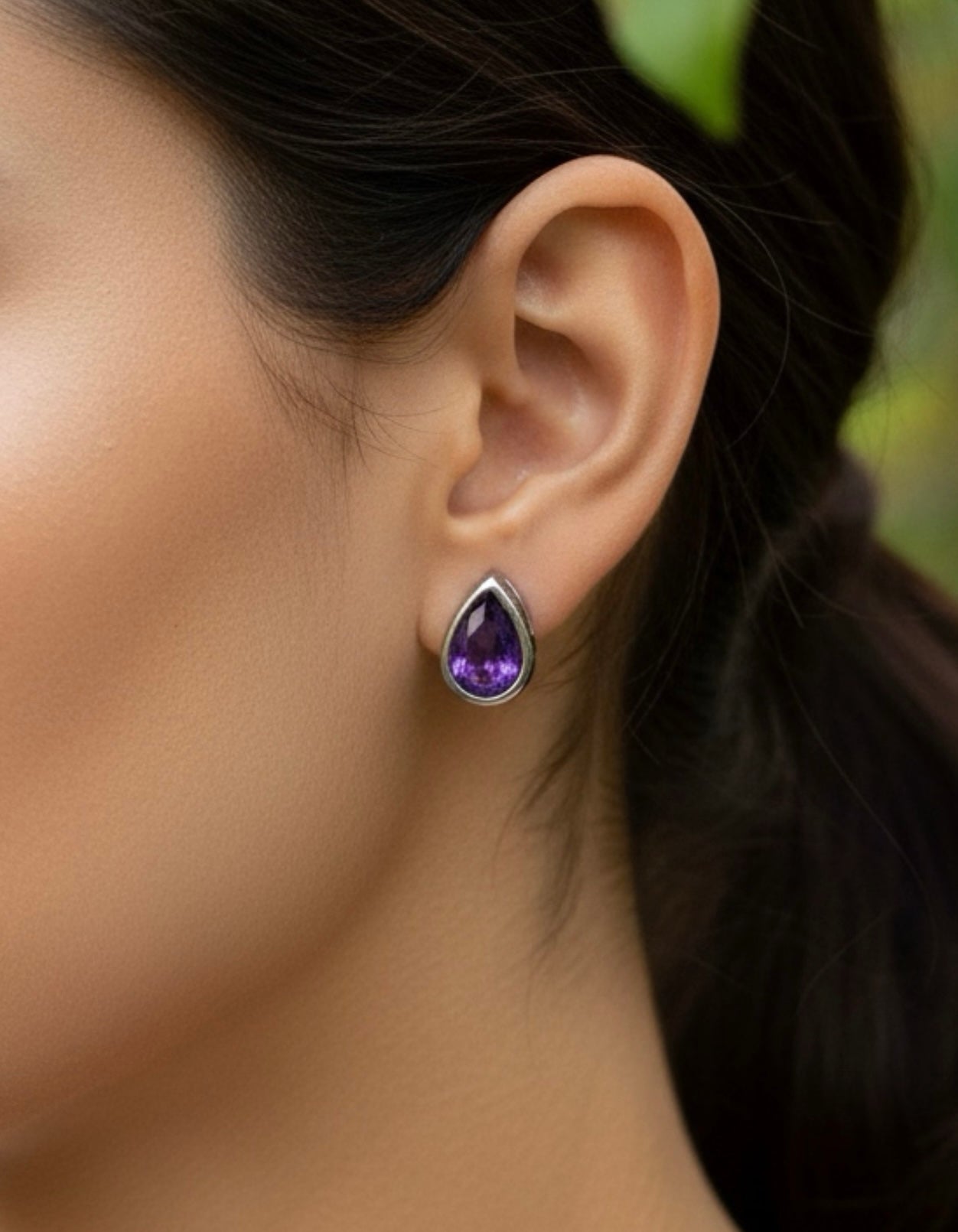 Ametist Taşlı 925 Ayar Gümüş Küpe .