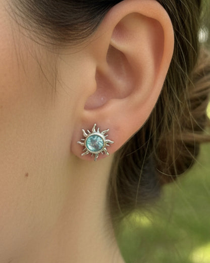 Akuamarin Taşlı 925 Ayar Gümüş Küpe .