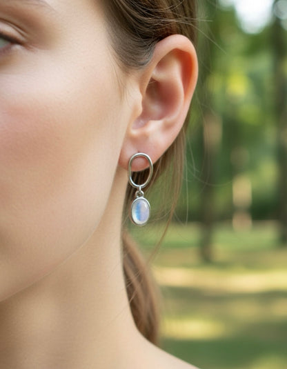 Ay Taşlı 925 Ayar Gümüş Küpe