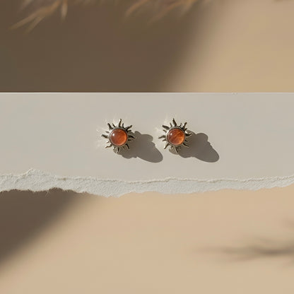 Güneş Taşlı 925 Ayar Gümüş Küpe .