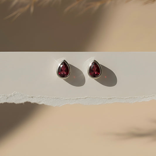 Lal Garnet Taşlı 925 Ayar Gümüş Küpe .