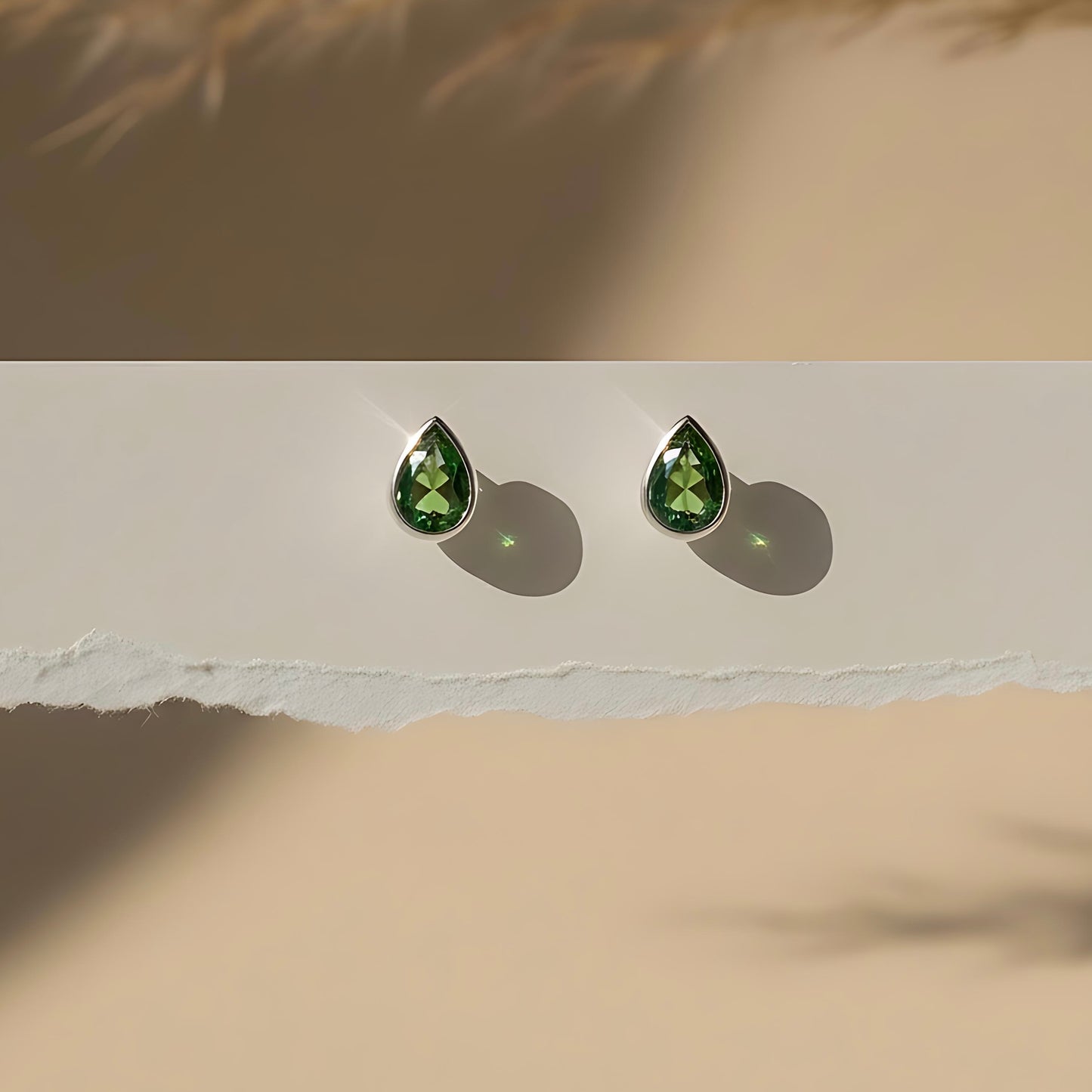 Zeberced Taşlı 925 Ayar Gümüş Küpe.