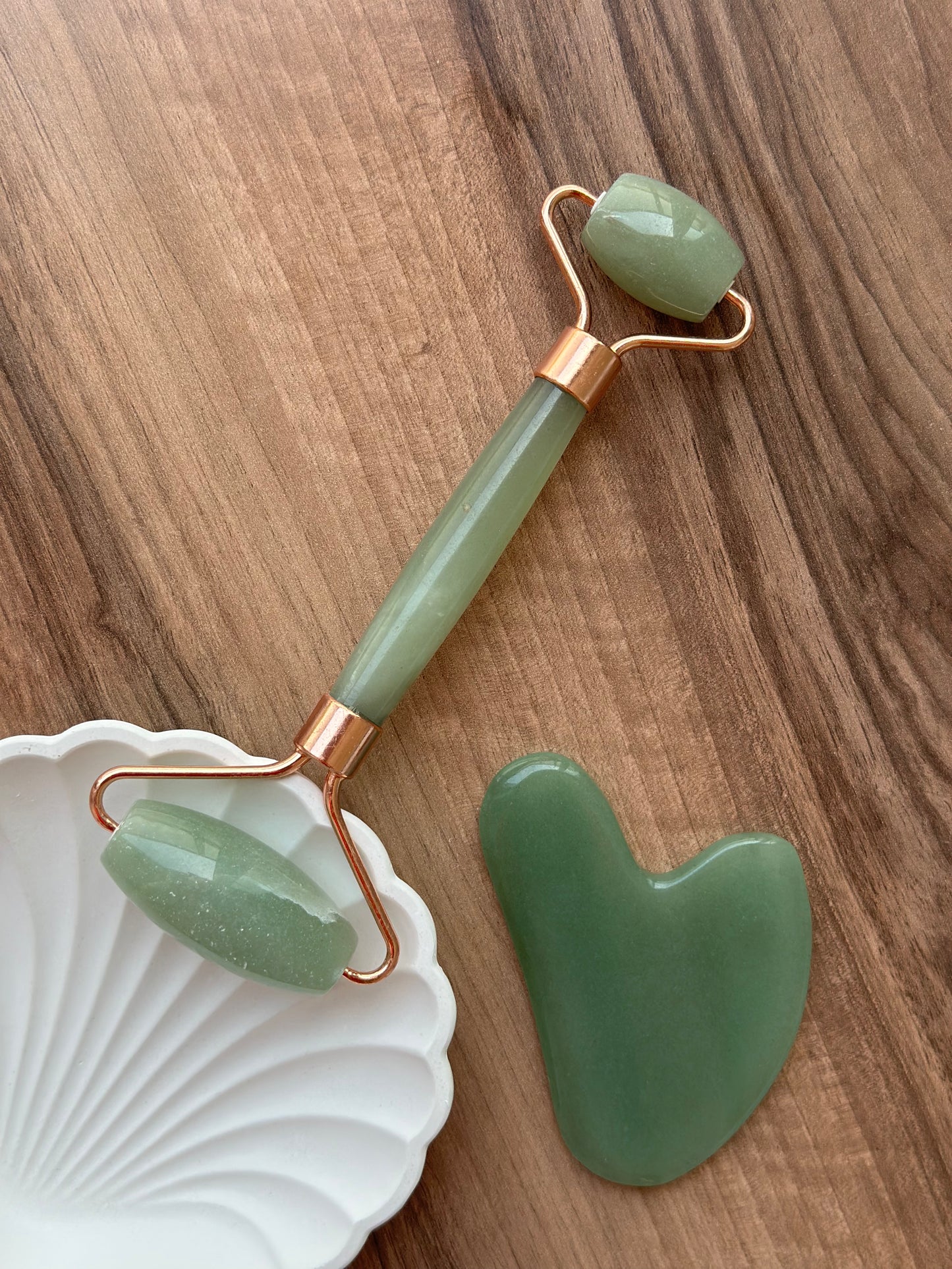 Aventurin Doğal Taş Gua Sha & Jade Roller Seti .